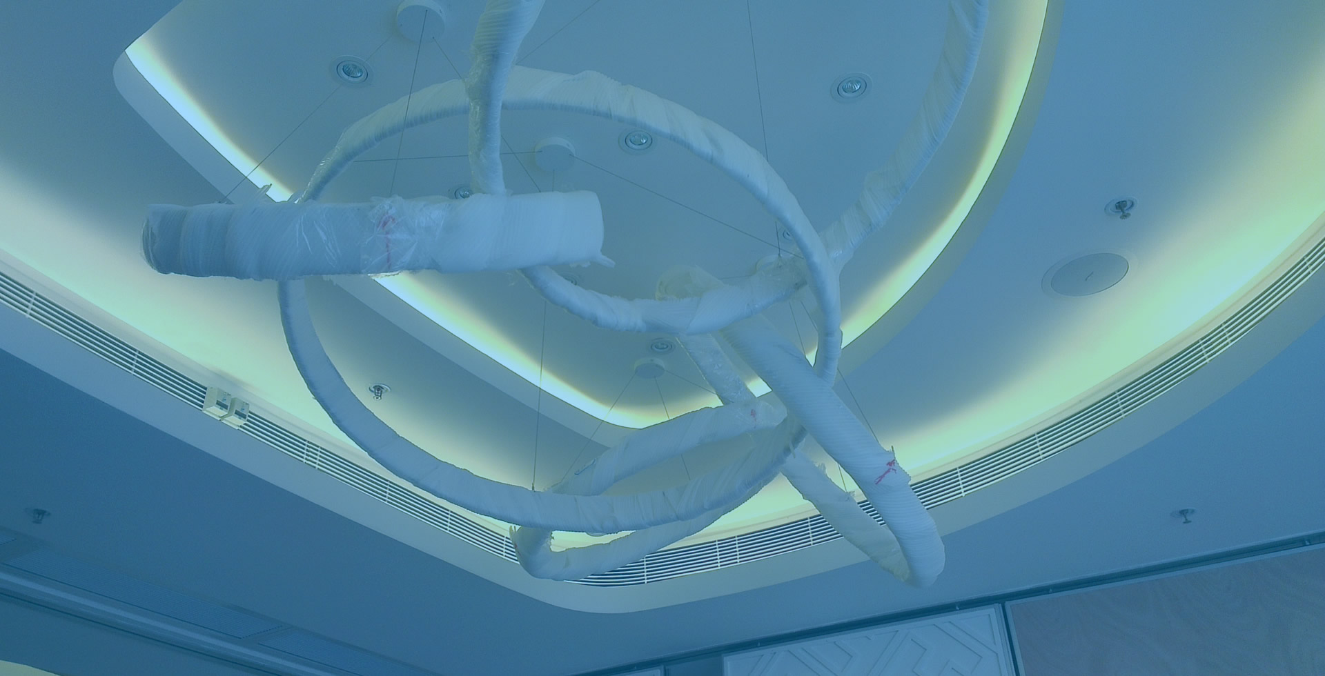 ����յ�ͨ���豸 